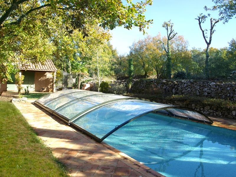 Abri piscine bas AbriSud - amovible, manuel et modulable avec modules coulissants_0