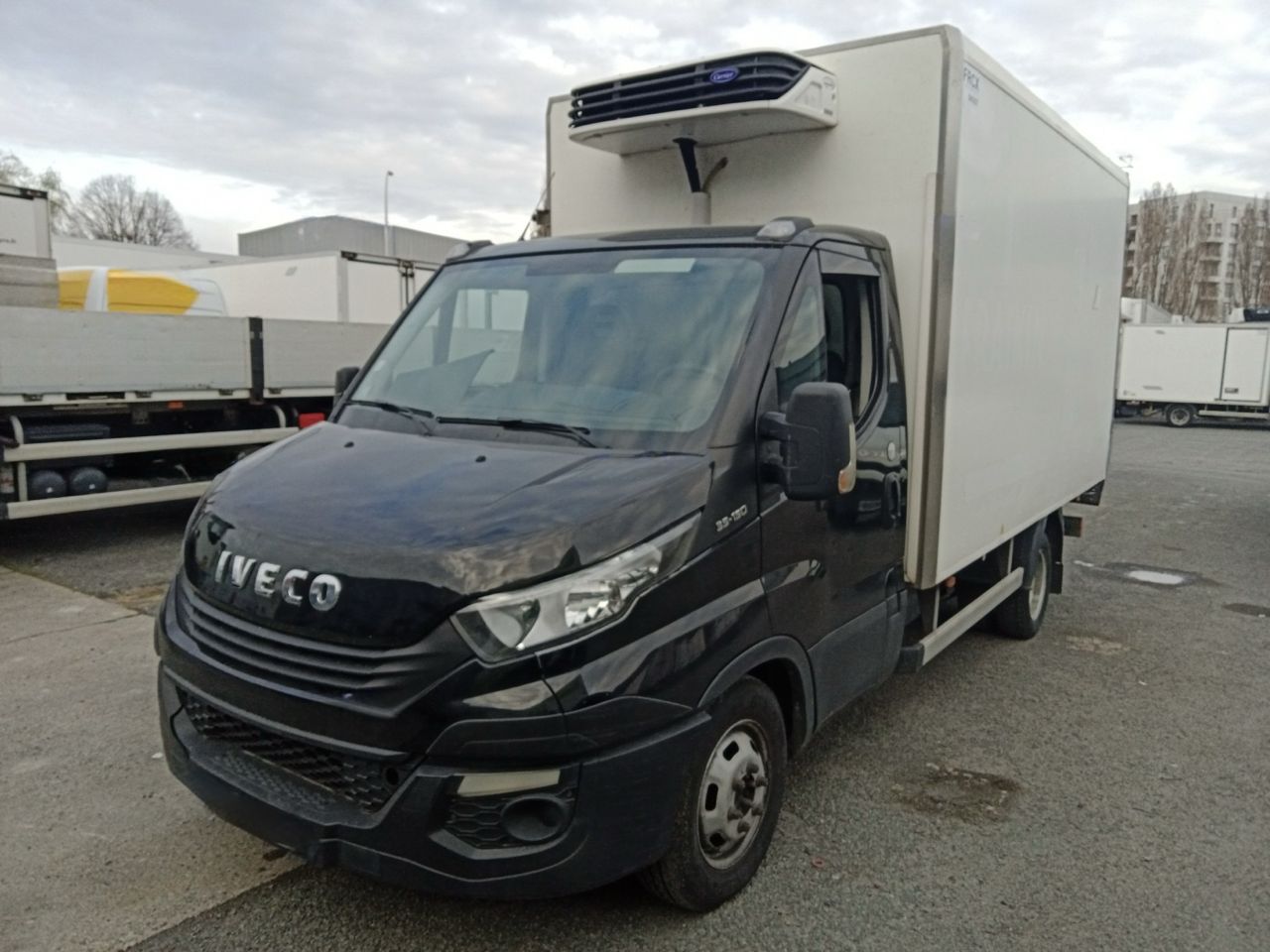 Voiture frigorifique Iveco Daily 35C15 - 830FR110_0