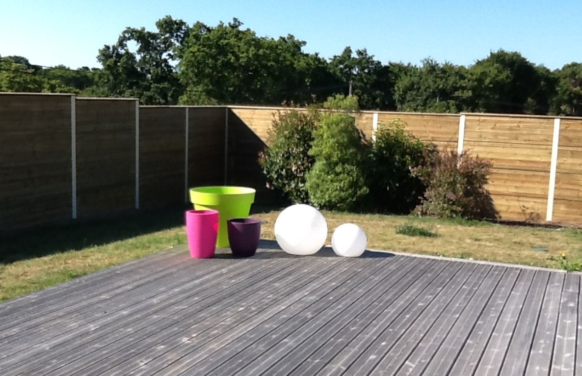 Installer un mur anti bruit dans son jardin contre un voisin