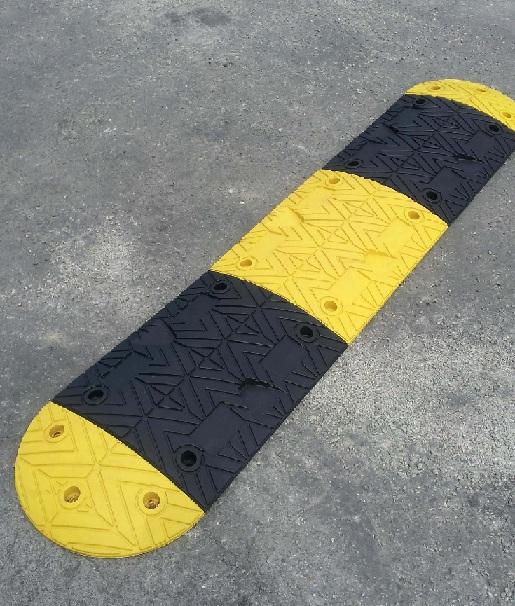 Ralentisseur routier pour zones privées - hauteur : 5 cm - Modulo 50 PLUS_0