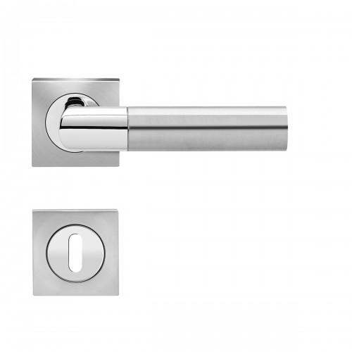 POIGNÉES DE PORTE SUR ROSACES CARRÉES SÉRIE ER 48Q OREGON -POLI SATINÉ -CLÉ L KARCHER DESIGN