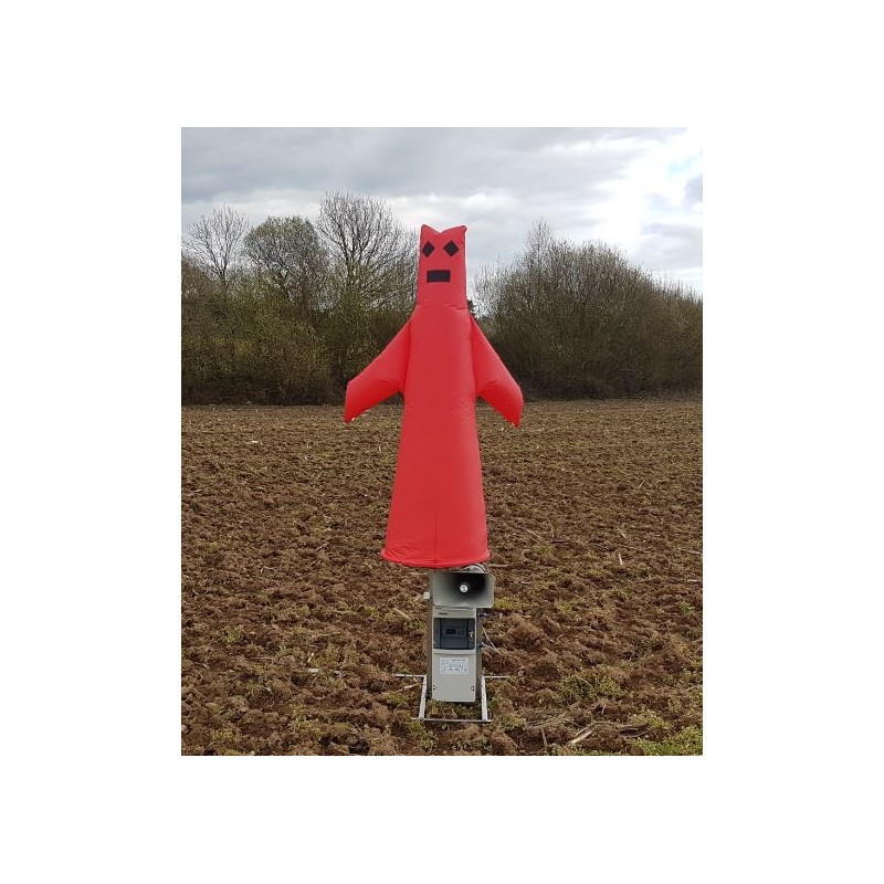 Épouvantail gonflable ManTrac - option pour effaroucheur sonore AviTrac® - protection des cultures_0