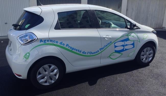Lettrage véhicule - autocollants, adhésifs et logos sur mesure pour tous types de véhicules_0