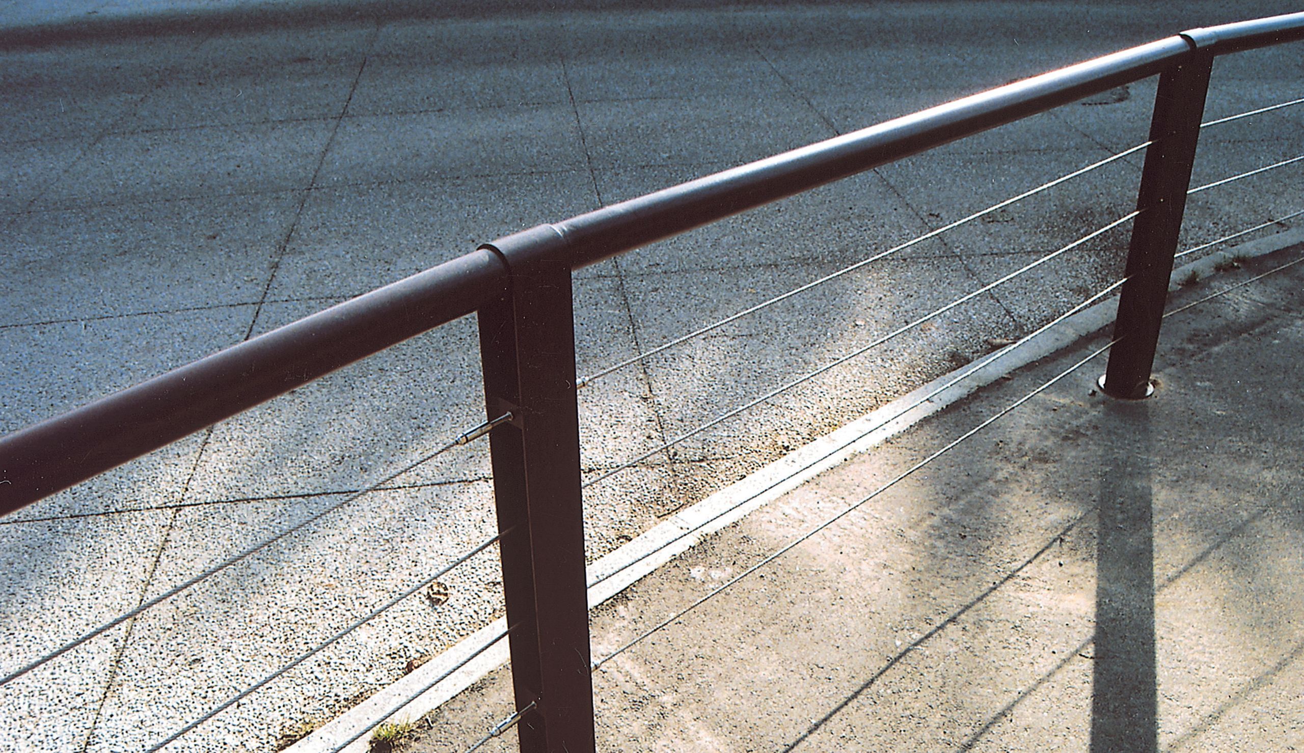 SC700 - Barrière tubulaire cydlimit - MM Cité - 4 câbles horizontaux en inox - 1010 mm de hauteur hors sol_0