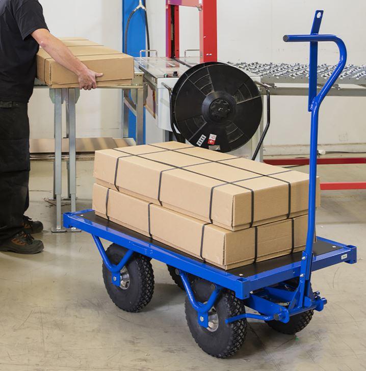 Remorque industrielle - 600 kg - KM330095-KM330120 - acier avec peinture epoxy bleu et roues pneumatiques_0