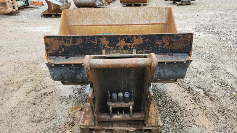 Godet pivotant sans vérin SL 1600 - OilQuick OQ 70-5 - 800L, 1040kg, Hardox 450/500_0