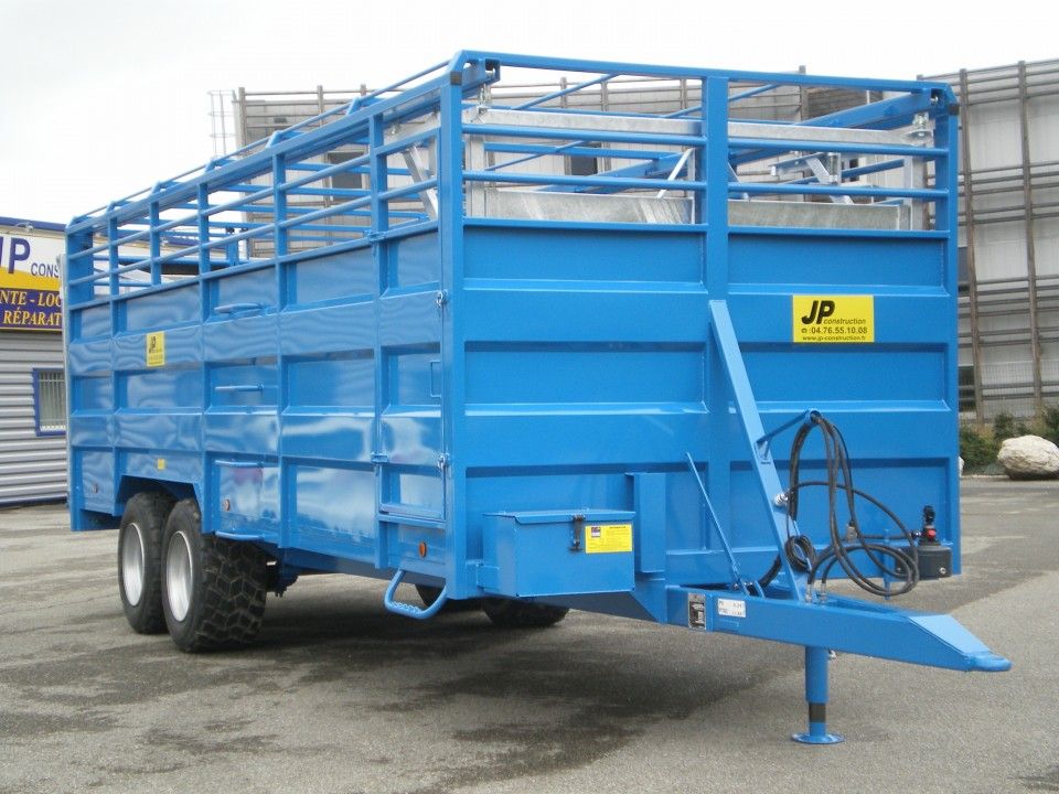 Bétaillère série II métallique 1 et 2 essieux - JP Construction - Type: BET30 II à BET1200 II - Fond ouvrant intégral et suspension hydropneumatique - Plancher aluminium TOPGRIP_0