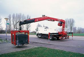 Grue auxiliaire Fassi F145AS - capacité 13,8 tm - bras hydraulique 11,20 m_0