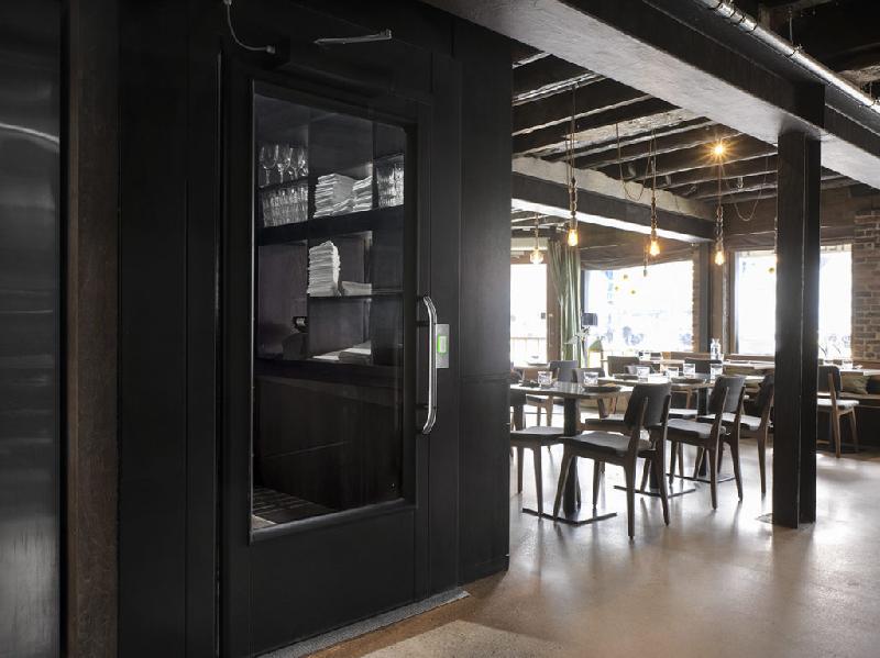 Élévateur à cabine avec miroir et porte accordéon pour lieux publics  - Aritco 9000_0