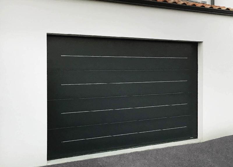 Porte de Garage Sectionnelle Décor Alunox Électrique (Moteur SOMMER) Panneaux 40 mm Ressort Extension RE100 Sur Mesure Référence: P Sectio Alunox RE100 Sommer_0