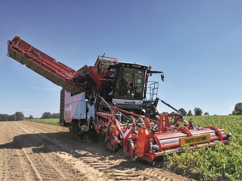 Arracheuse par tamissage Kwatro - Dewulf BV - 4 rangs, largeur totale 3500 mm, moteur Scania 500 cv_1