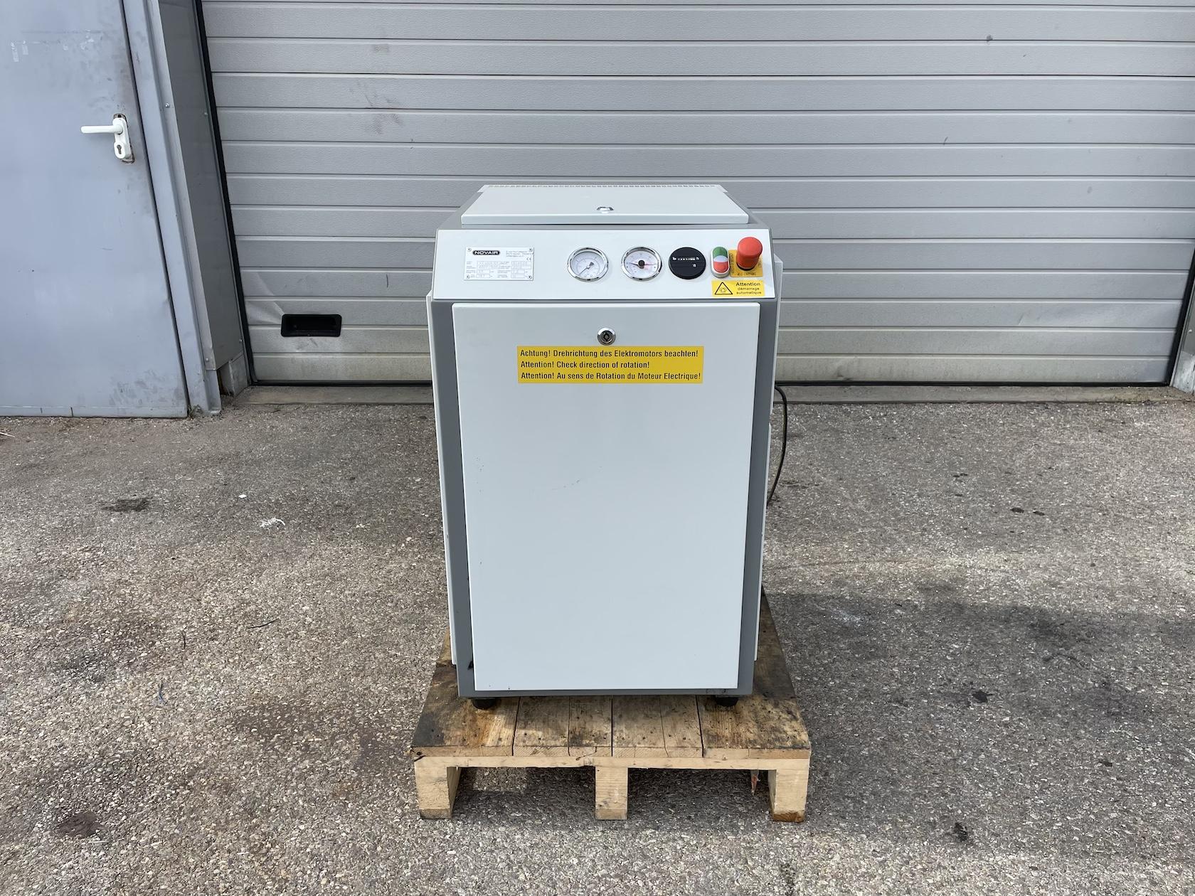 Compresseur d'air à vis NOVAIR VZ1200RN - puissance moteur 7,5kW - usage médical - CE - 10 bars_0