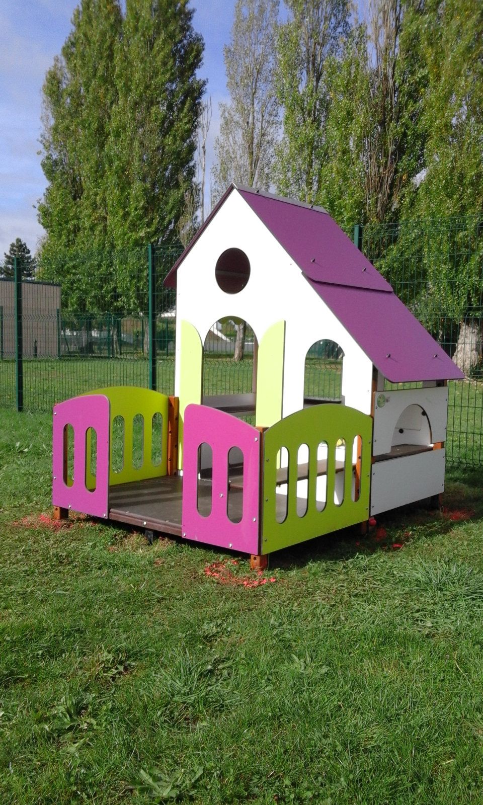 Chalet avec terrasse pour enfants - Age 18 mois à 7 ans_0