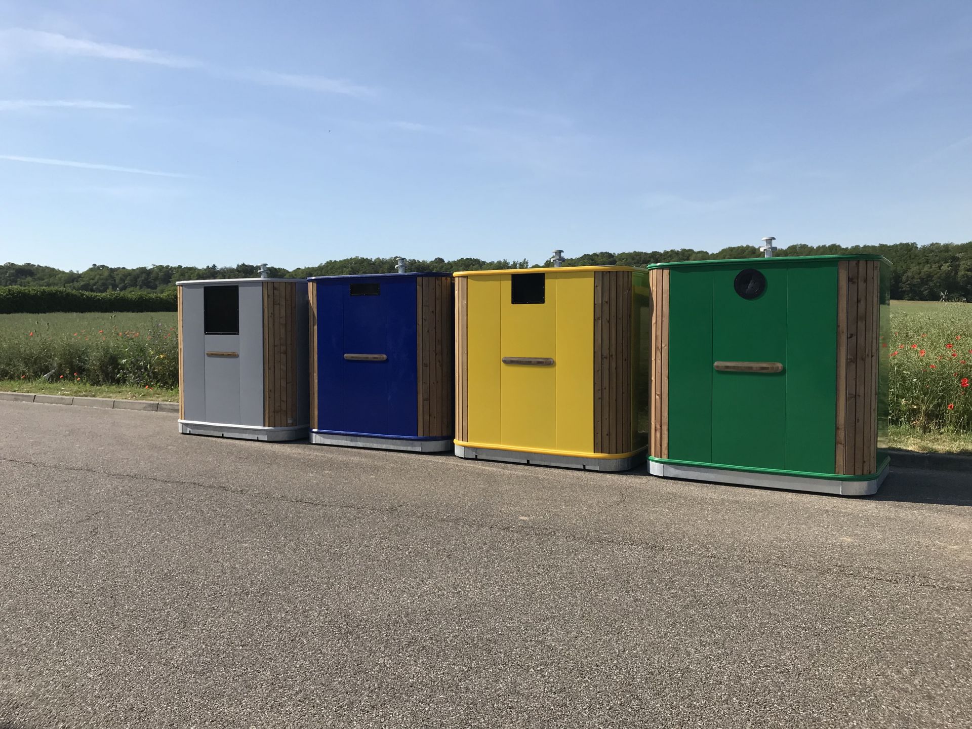 Conteneur aérien néométal d'apport volontaire_0