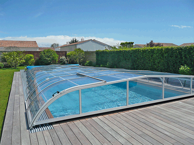 Abri piscine forme libre