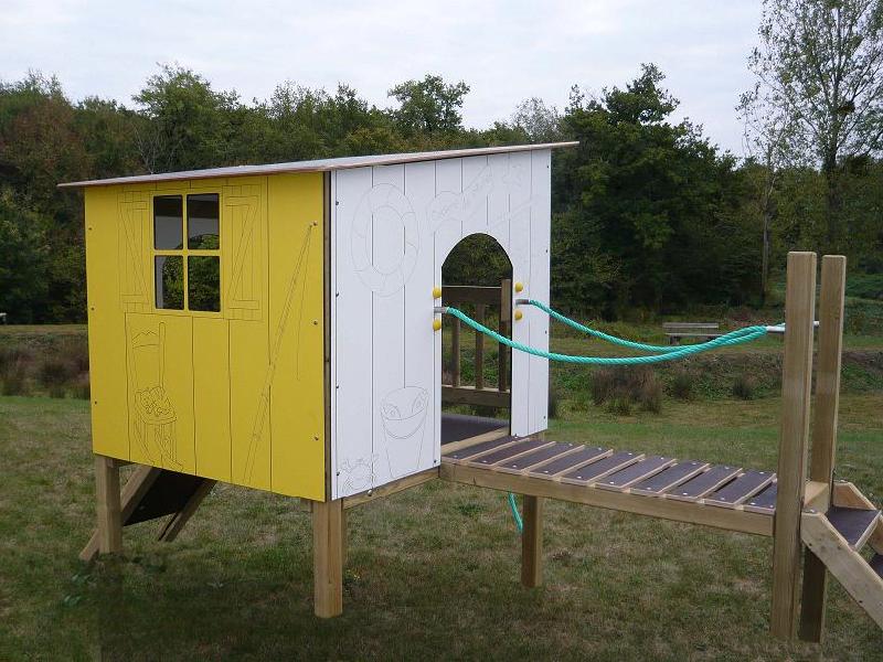 Cabane pour enfants - La Maison du Pêcheur - Pin du Nord traité classe IV avec passerelle et escalier antidérapants_0