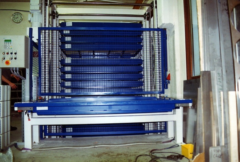 Carrousel pour profils - capacité de 3 à 100 tonnes - largeur et hauteur jusqu'à 12 mètres_0