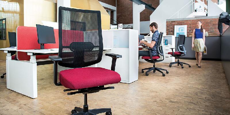 Fauteuil de travail ergonomique Se:Do - réglable et confortable pour espaces partagés_0