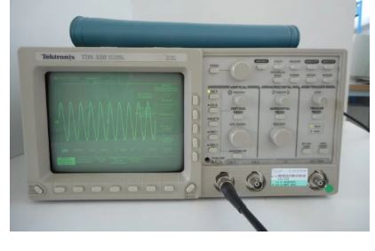 Tds320 - Oscilloscope numérique - Tektronix - 100 MHz - 2 CH - 500MSa/s - 8 bits - Mémoire 1Ko_0