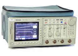 Oscilloscope numérique Tektronix TDS714L - 4 x 500MHz, précision verticale 1%, 8 à 12 bits, mémoire jusqu'à 8 M points_0