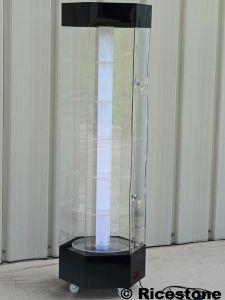 3) VITRINE TOURNANTE 6 PLATEAUX HAUTEUR 156CM