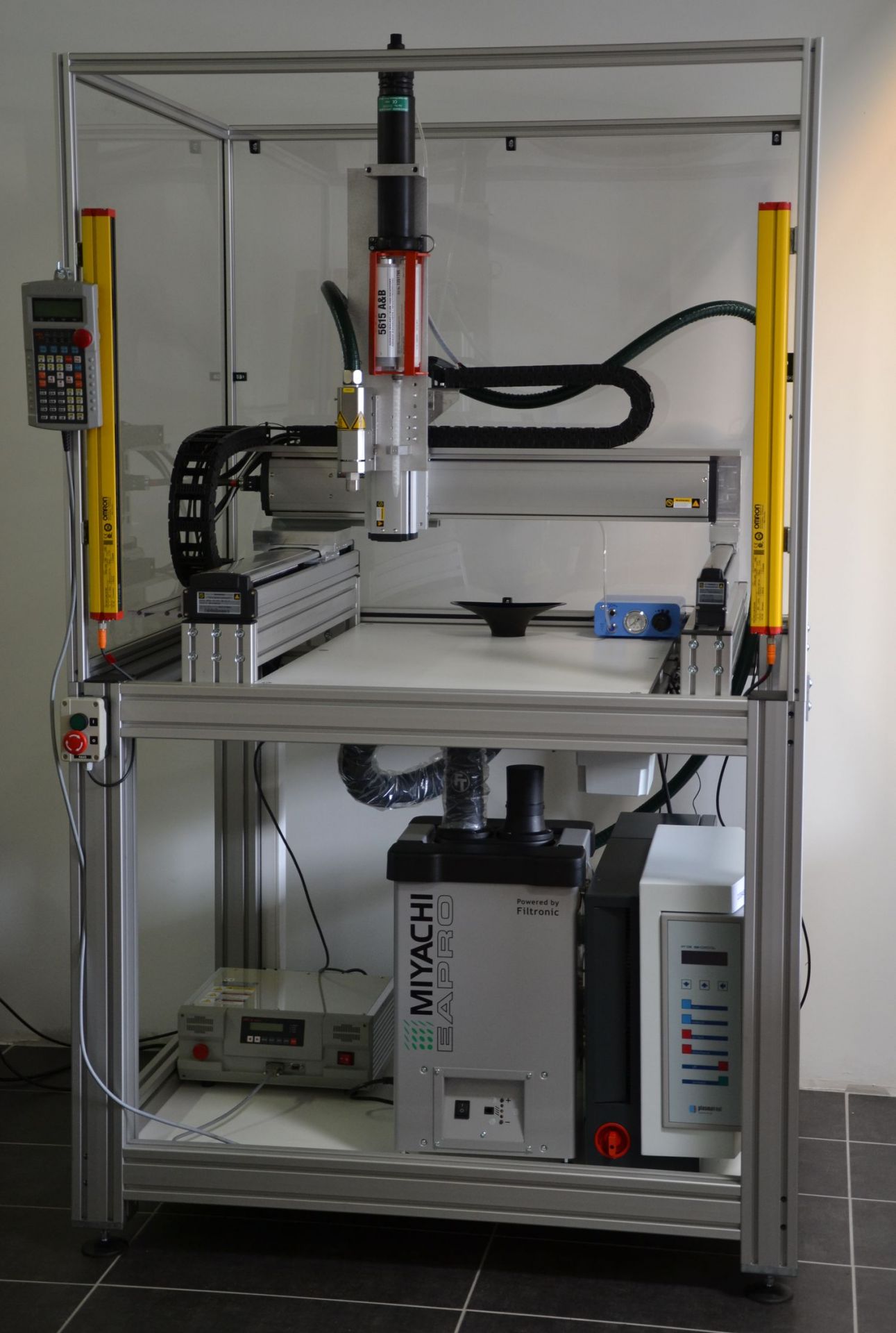Cellule robotisée Robocol - dépose plasma bi-composant avec aspiration_0