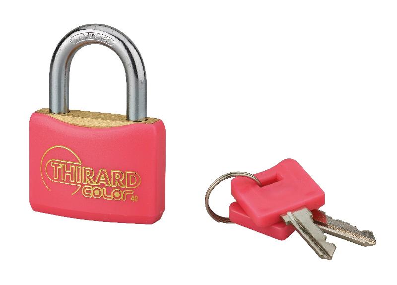 Cadenas à clé rose 40 mm - Corps laiton monobloc gainé PVC - Marque Thirard_0