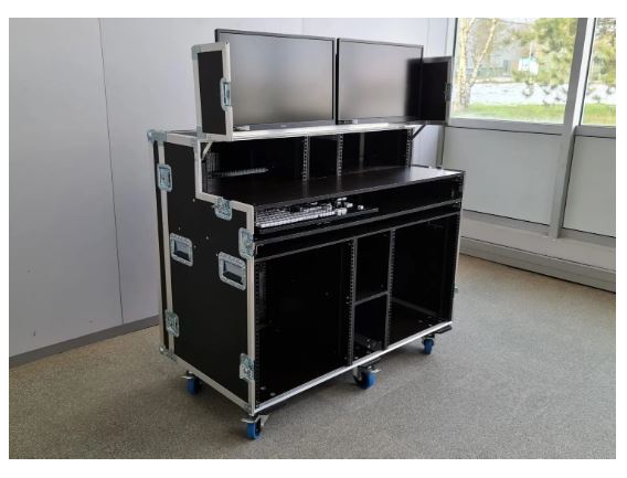 Flight-cases régie : une solution tout en un pour une installation audiovisuelle mobile et performante_0