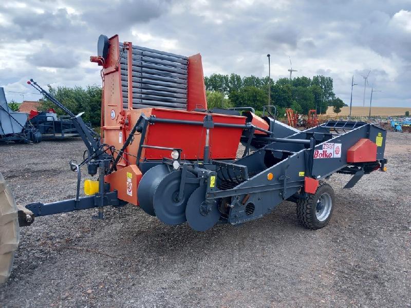 Arracheuse de pommes de terre Bolko Z643 - Occasion - Machine rénovée avec trémie à tapis_0