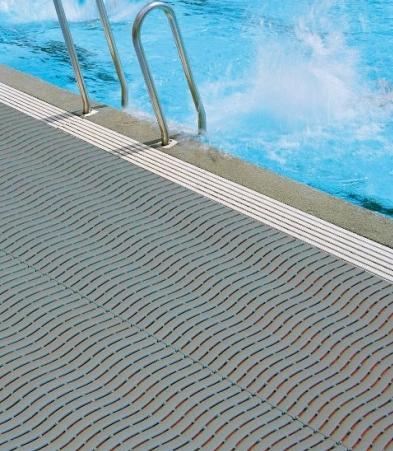 Caillebotis de piscine Soft Step - antidérapants - surface en polyéthylène et EVA - drainage immédiat_0