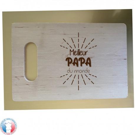 Planche à découper en bois d'aulne rectangulaire - gravure MEILLEUR PAPA DU MONDE - cadeau fête des pères - 3 modèles - référence: 002-planche-poignee_0