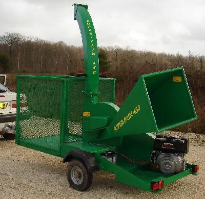 Broyeur de branches  autonome  à 4 ou 6 couteaux radiaux de 150 mm  avec moteur thermique et automoteur - SUPER-PAIN 450 option T / option G avec moteur essence_0
