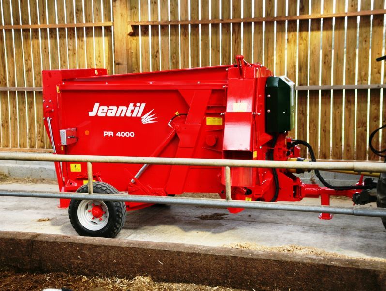 Pailleuse agricole PR 6000 SD - Jeantil - Pour bottes rondes ou cubiques avec 2 démêleurs et trémie 450 L_0