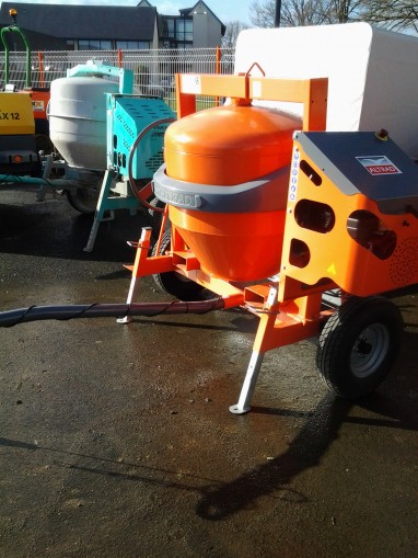 Bétonnière thermique 345 litres - grande capacité de cuve pour chapes et dalles_0