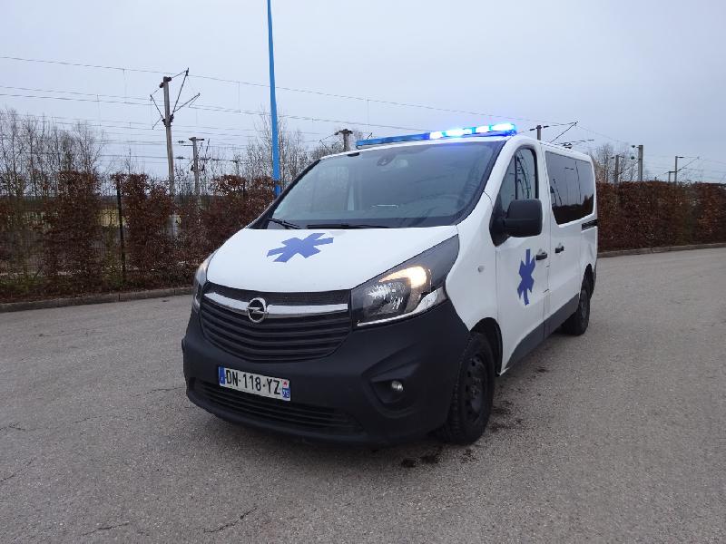 Ambulance opel vivaro 120 cv 2015 type a1 - occasion_0