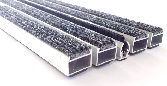 Tapis d'accueil Clean'Max - fibres synthétiques, brosses en Nylon 6.6 et profil aluminium_0