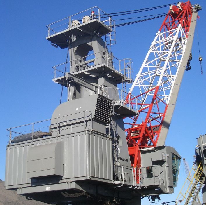 MTC 1900 - grue portuaire offshore Liebherr - capacité de levage max 75t - portée max 60m_0