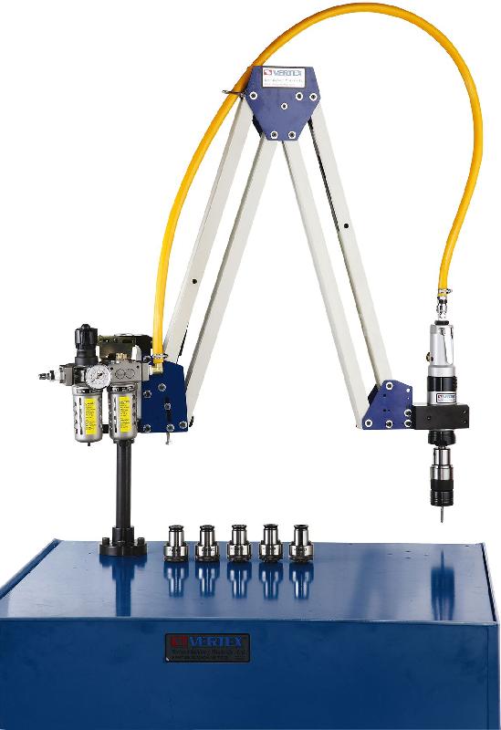 Bras de taraudage pneumatique de M10 à M20 200 rpm 6 bar portée effective 1600 mm avec 6 douilles de taraudage dia. 31 Vertex VAT-1620_0