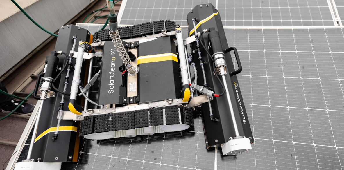 Robots nettoyeurs solaires - SolarCleano M1/F1, technologie de pointe pour panneaux solaires_0
