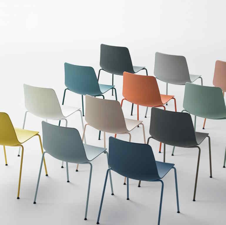 Chaise empilable VARYA - coque en polypropylène - design élégant et personnalisable_0