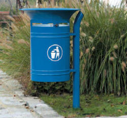 Corbeille urbaine Vanoise 40L - acier avec pied cintré - serrure à clé triangle et finition peinture sur zinc_0