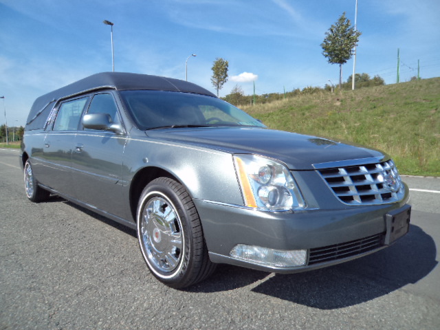 2010 cadillac dts krystal corbillard voiture funéraire américaine_0