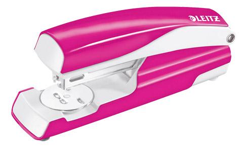 AGRAFEUSE LEITZ WOW MÉTAL ROSE - AGRAFES 24/6 ET 26/6. - CAPACITÉ 30 FEUILLES