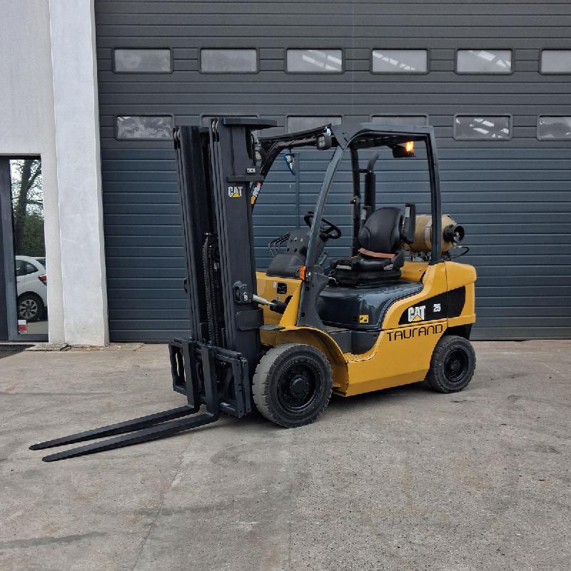Chariot Élévateur Caterpillar GP25NT Triplex 4.7 m - Puissance Fiabilité_0