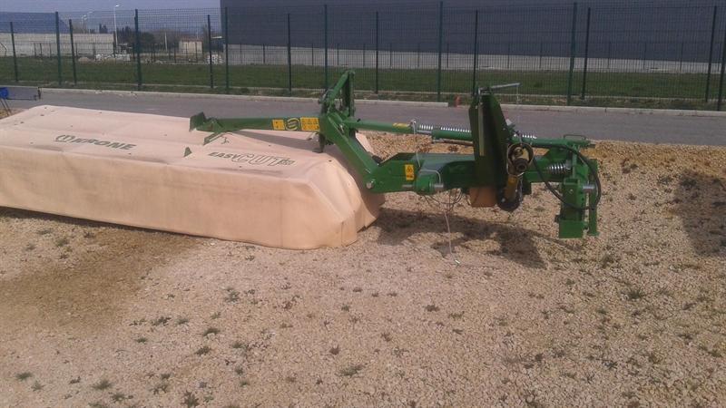 Faucheuse rotative Krone EC320 d'occasion - modèle 2012 - largeur 3,2 m - type porté - disques_0