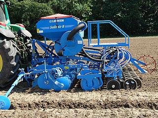 Semoir pneumatique Solitair 8/400-DS 150 - LEMKEN - Réservoir 1850L - Espacement rangs 125/150mm_0