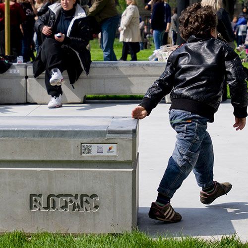 Blocparc - Banc connecté sportif avec QR code et puce NFC - Transalp_1