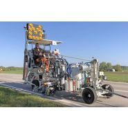 H18-2 - Machine de marquage routier Hofmann - débit d’air 1300-2200 l/min à 7,5 bar, moteur turbo-diesel Kubota_0