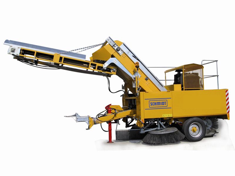 Senior 2000 - Balayeuse de voirie tractée Aebi Schmidt - Moteur Turbo Diesel Deutz TD2011 - Réservoir 1150L - Largeur 2900mm_0
