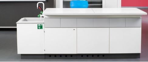 Table d'expérimentation  de l'enseignant avec connexions et commandes des médias intégrées_0